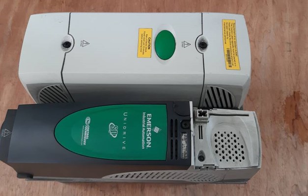 AZIONAMENTO MANDRINO CONTROL TECHNIQUES 15-18.5 KW-mod.SP3401 usato